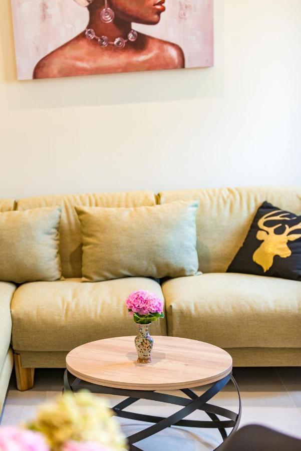 Glory Apartment