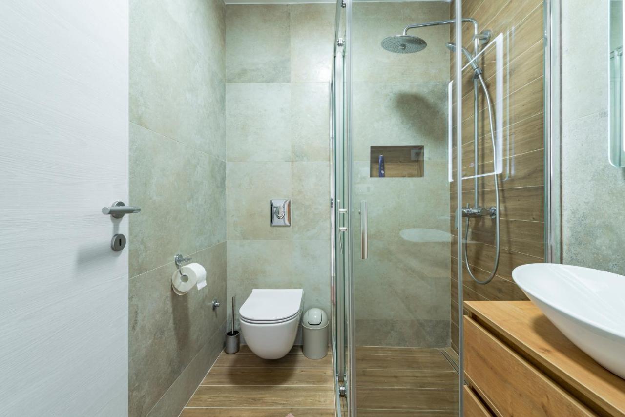 Glory Apartment